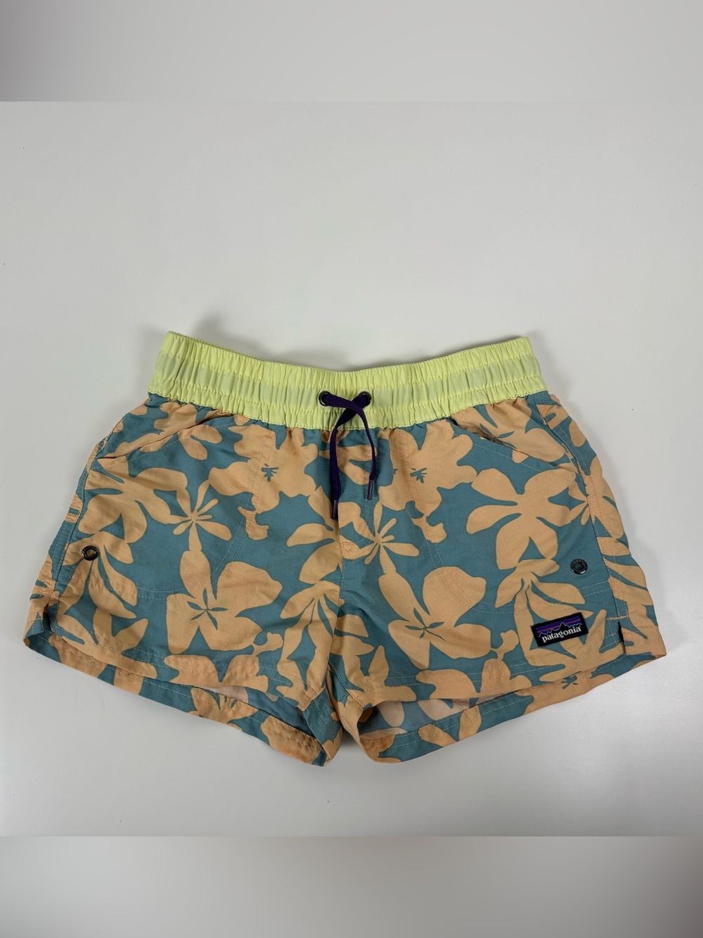 Girls Patagonia Baggies Size Large EUC!!
